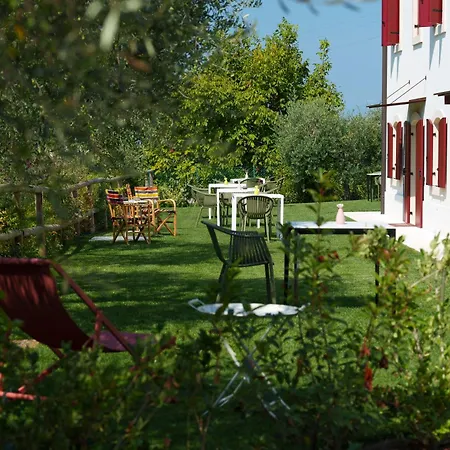 Residenza Vesentini Bed & Breakfast Pastrengo