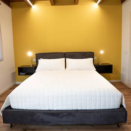 Residenza Vesentini فندق مبيت وإفطار *